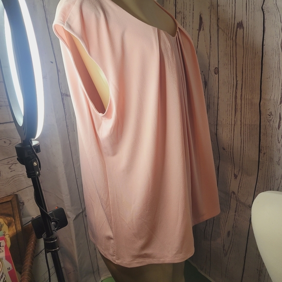 Kasper Brand New Blouse With Scoop Neck & Pleated Front - Picture 4 of 10